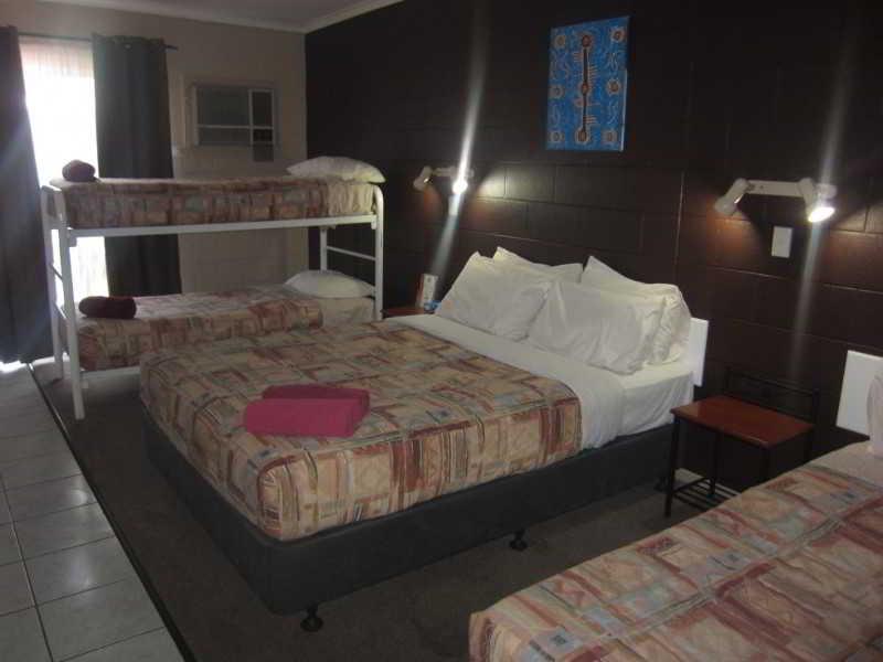 Eldorado Motor Inn Тенънт Крийк Екстериор снимка